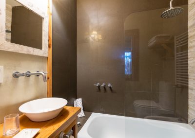 Baño suite PB